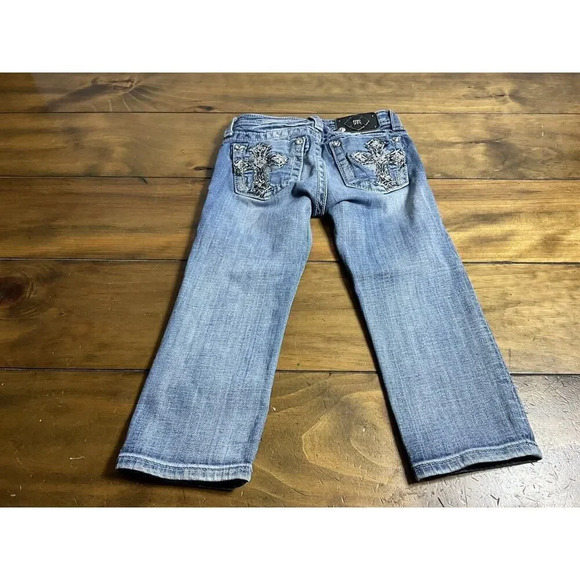 Miss Me Jeans Girls 10 Capri Medium Wash Light Fade JK5772P Cross Stitched - Picture 1 of 12
